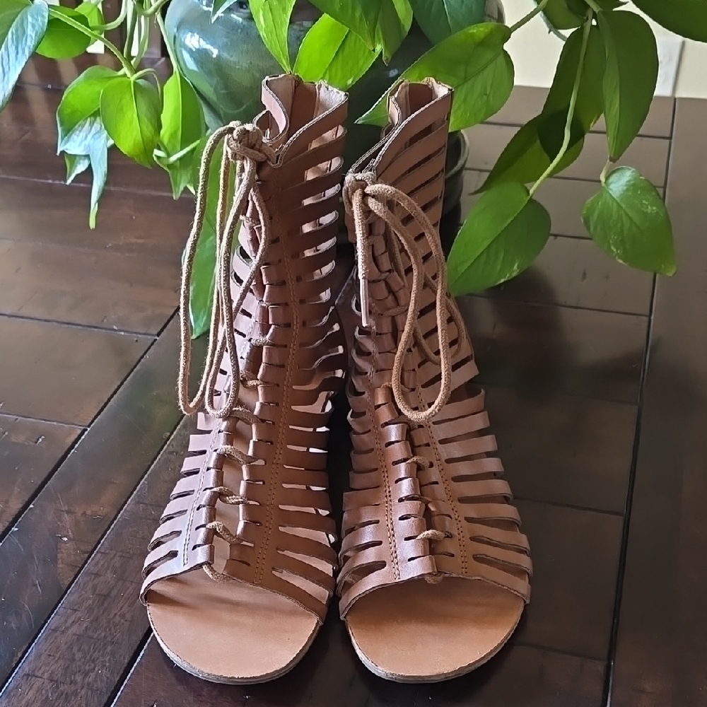 Women's Tan Gladiator Sandals